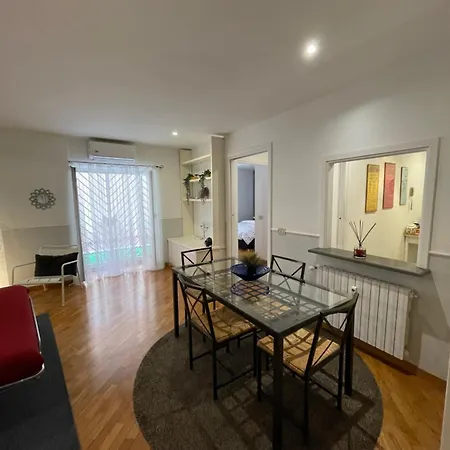 Lovely At Saint Peter's Square Vatican